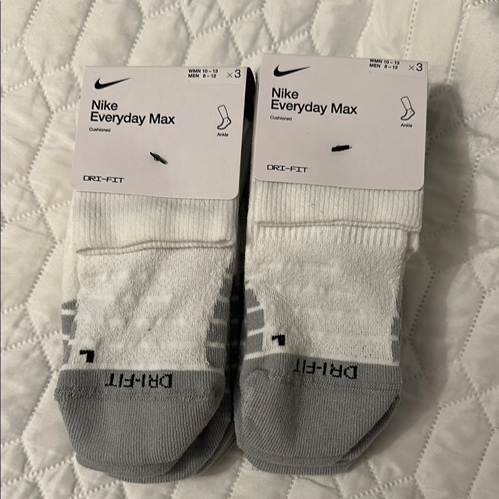Nike Athletic White and Gray Ankle Socks